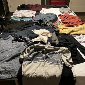 TravisMathew Mens 33 Piece LOT L XL XXL Tees Polos Shorts Crewnecks Bundle